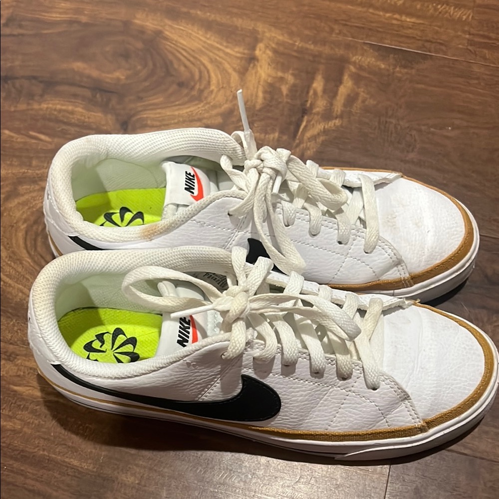 Nike White and Black Casual Shoes